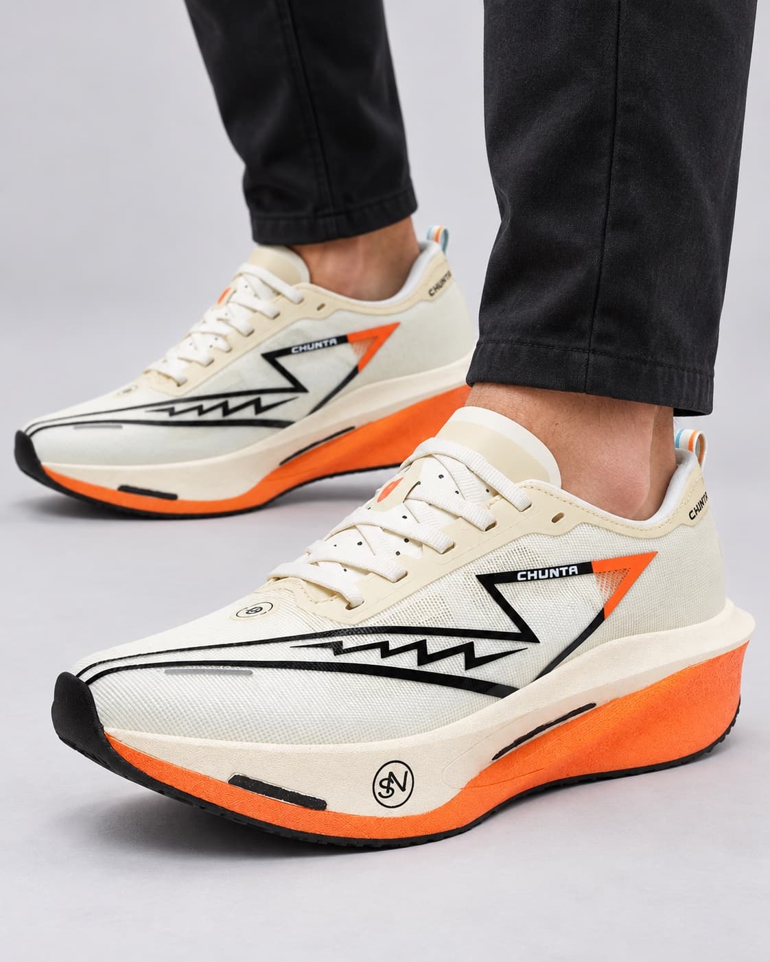 Tênis CHUNTA branco e laranja — Creme