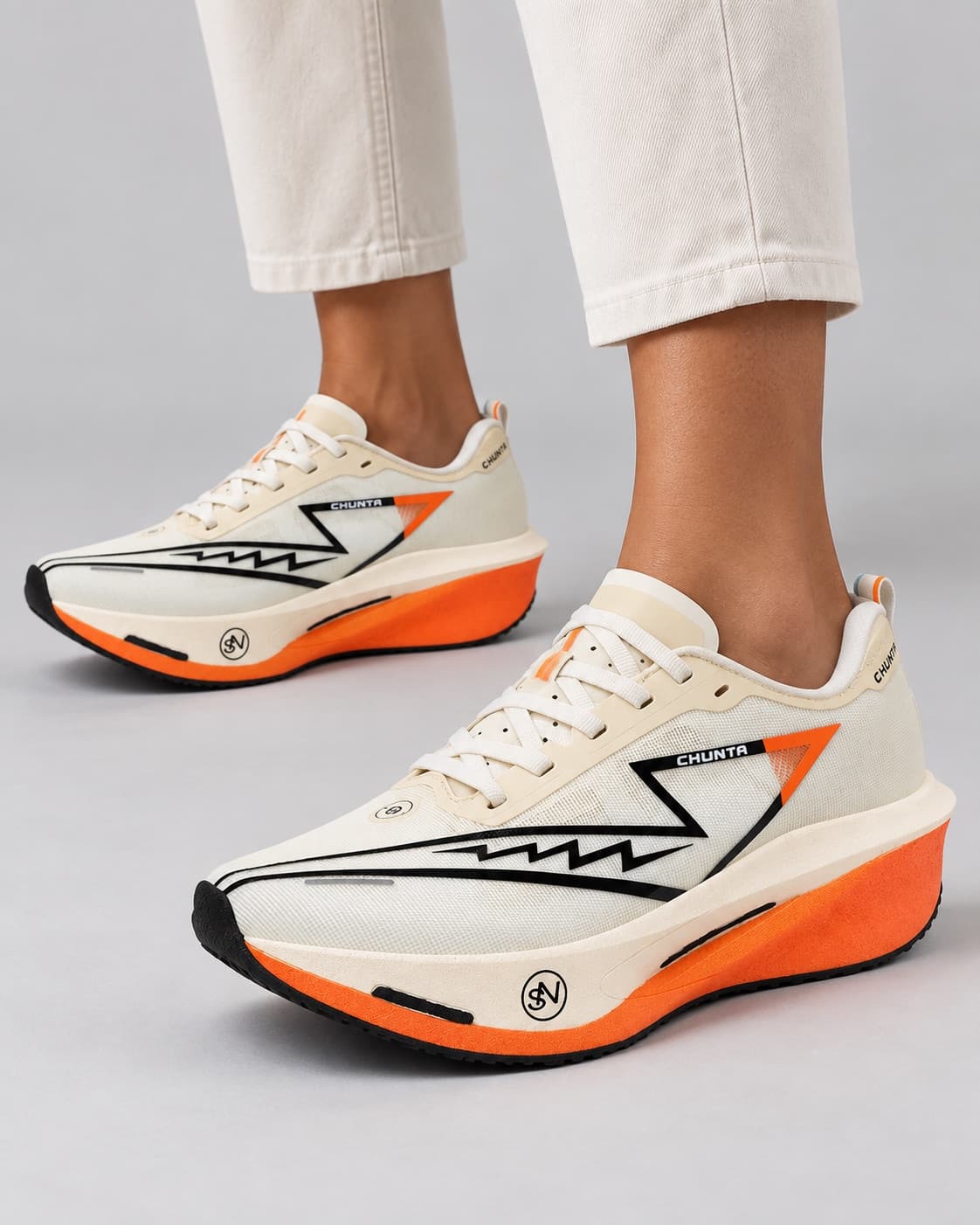 Tênis CHUNTA branco e laranja — Creme